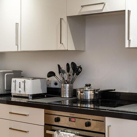 סלפורד Cozy Stays The Exchange Manchester City Centre מראה חיצוני תמונה