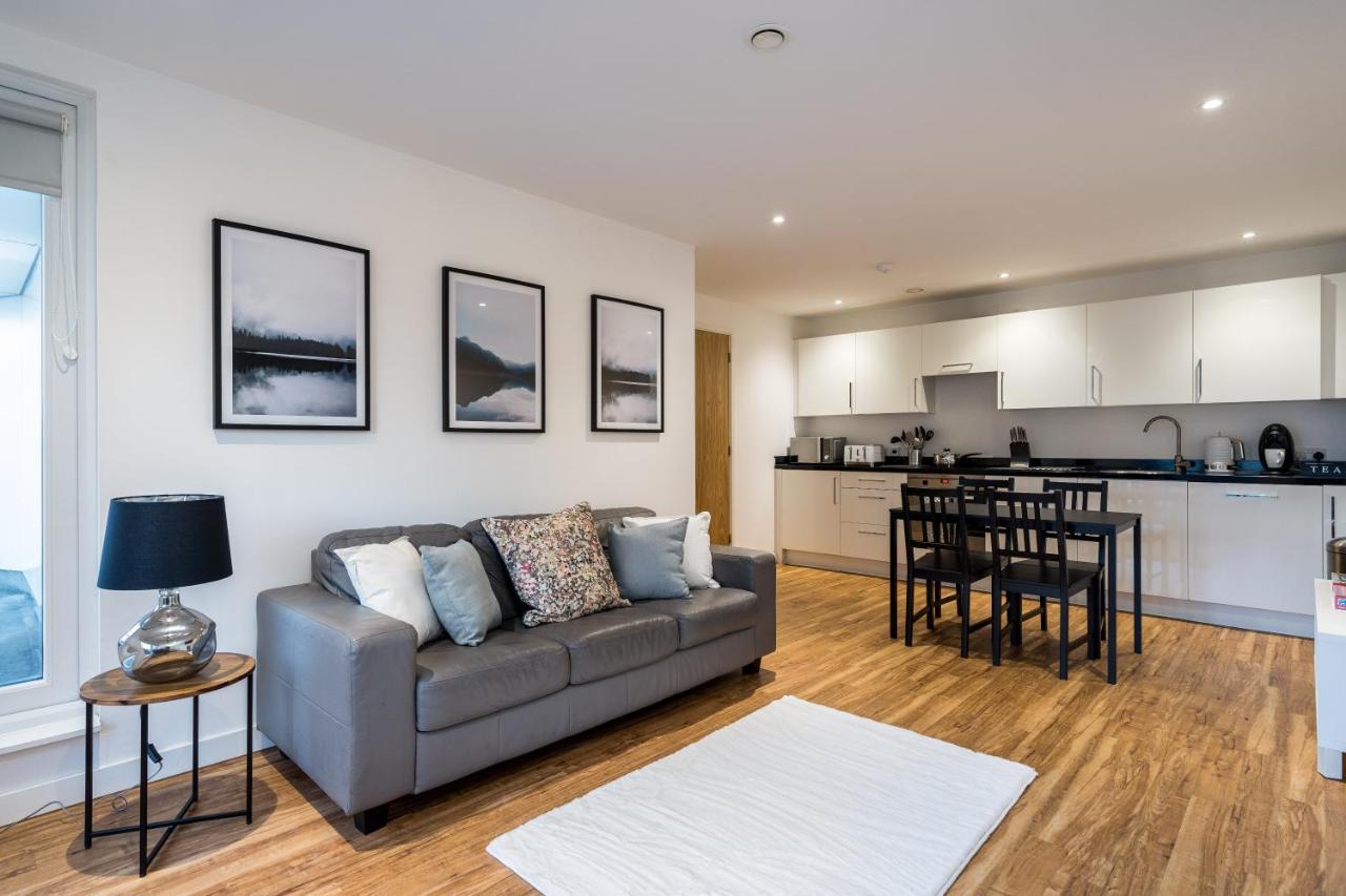 סלפורד Cozy Stays The Exchange Manchester City Centre מראה חיצוני תמונה