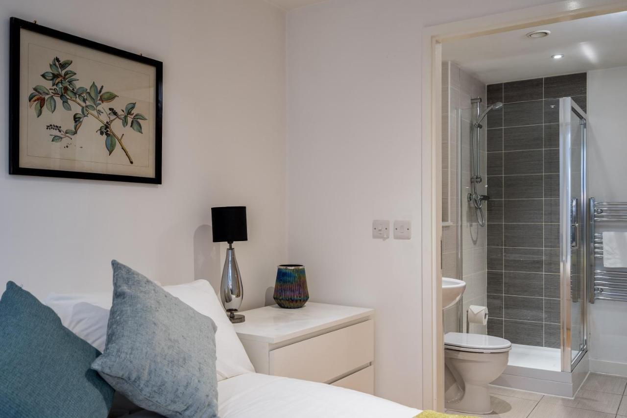 סלפורד Cozy Stays The Exchange Manchester City Centre מראה חיצוני תמונה